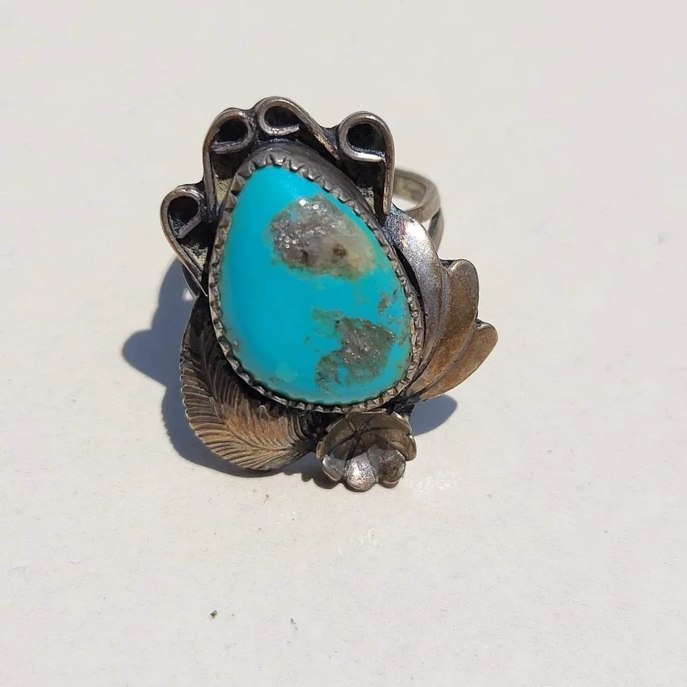 Vintage Genuine Turquoise Ring Size 7.75 Blue Leaf Flower Southwestern